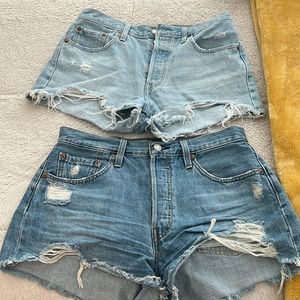 Levi 501 size 28